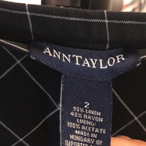 ANN TAYLOR Black and White Pattern Midi Skirt - A Line Silhouette. Size 2 - Picture 5 of 9